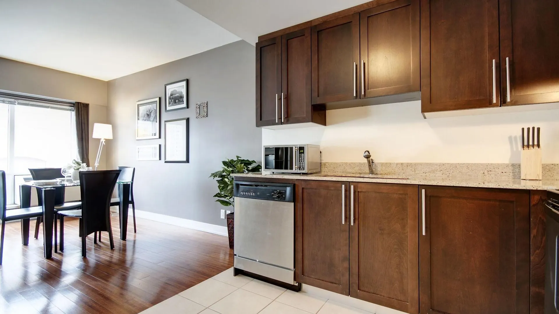 Montreal Luxury Apartments - Mosaique