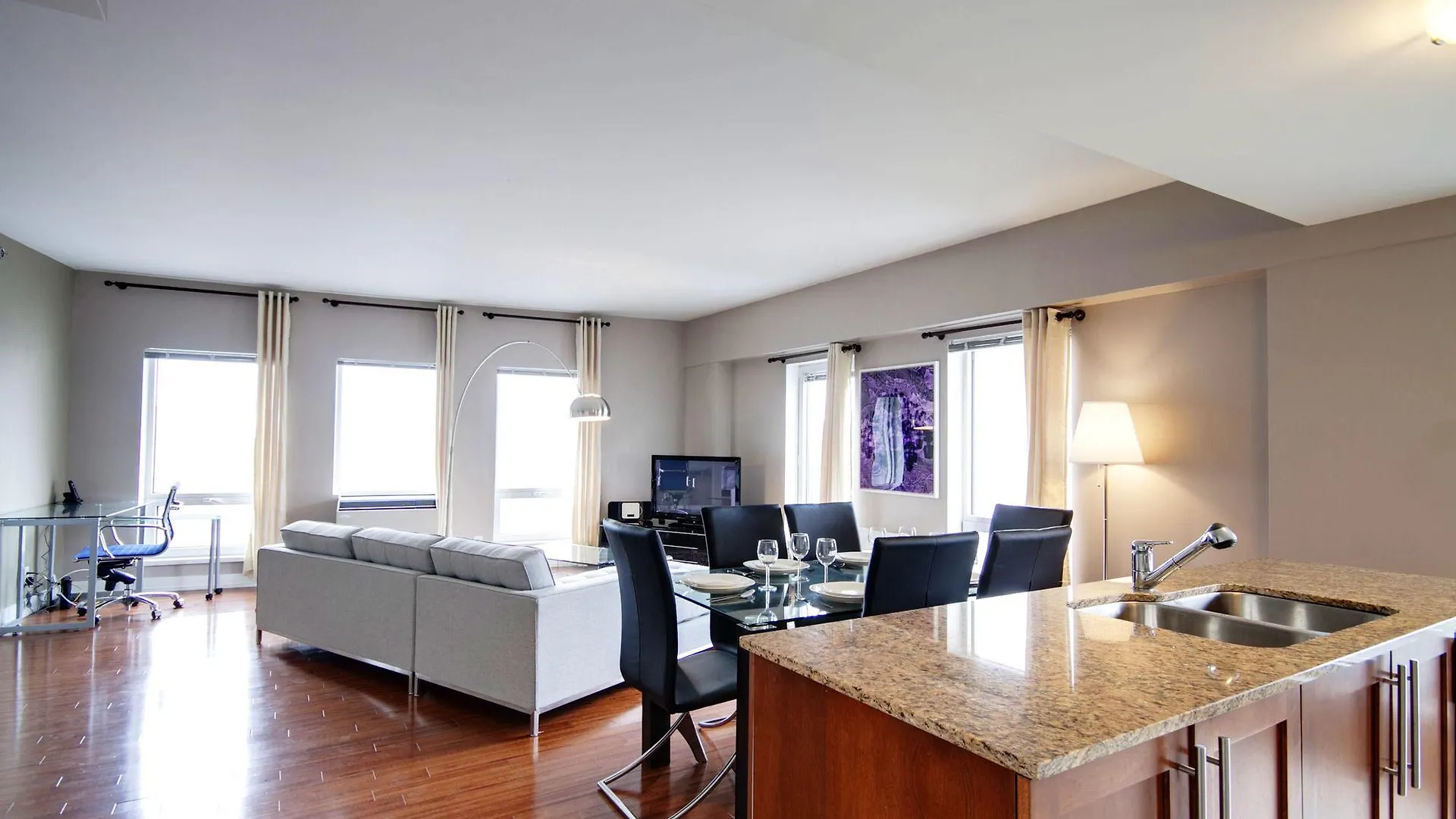 Montreal Luxury Apartments - Mosaique 0*,